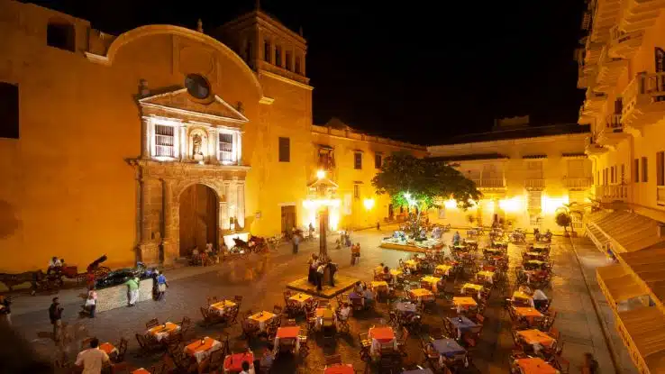 Plaza Santo Domingo. Cartagena