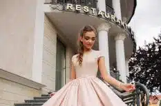 Consejos de maquillaje para eventos al aire libre