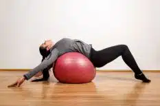 ejercicios simples para fortalecer tu espalda